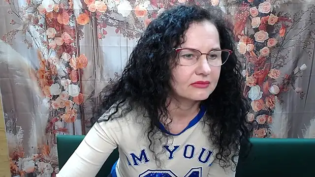 Miroslava Happi online show from April 18, 2026, 5:43 am