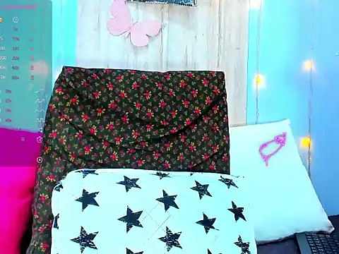 Snapshot of corynatayler chatting on December 14, 2024, 10:50 pm corynatayler online show from December 14, 2024, 10:50 pm