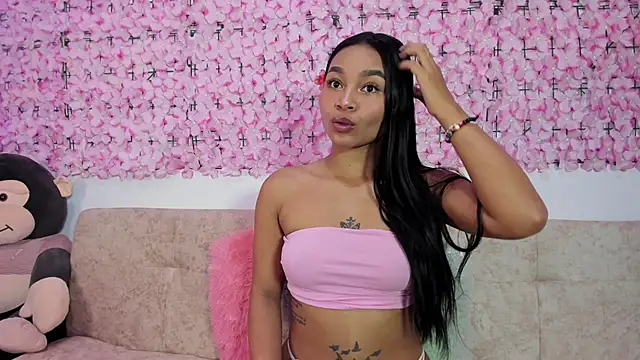 Snapshot of Lynda_Bonnie chatting on October 14, 2025, 11:44 am Lynda Bonnie online show from October 14, 2025, 11:44 am