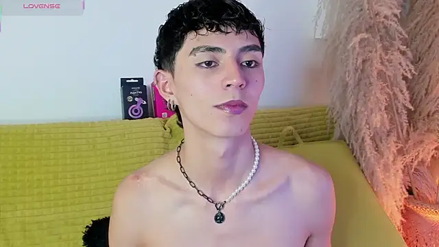 Snapshot of MaikyCooper chatting on October 2, 2025, 8:56 pm MaikyCooper online show from October 2, 2025, 8:56 pm