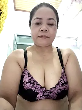 Baby-bigtits2024 online show from September 8, 2025, 10:09 pm