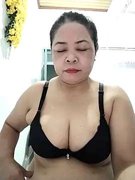 Baby-bigtits2024 online show from September 21, 2025, 9:53 pm