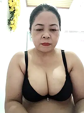 Snapshot of Baby-bigtits2024 chatting on December 21, 2025, 2:13 am Baby-bigtits2024 online show from December 21, 2025, 2:13 am
