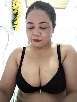 Baby-bigtits2024 online show from September 10, 2025, 1:10 pm