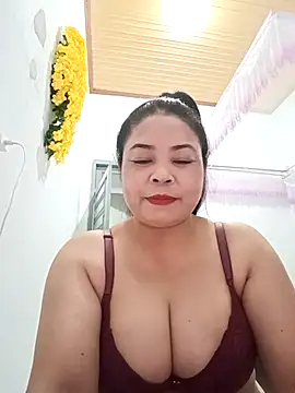 Baby-bigtits2024 online show from March 18, 2025, 1:01 pm