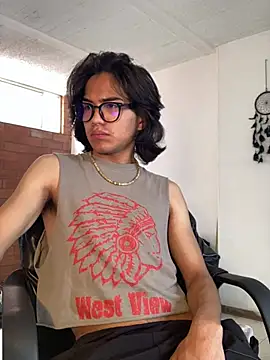 Snapshot of shadowsofgarden chatting on March 9, 2025, 3:49 pm shadowsofgarden online show from March 9, 2025, 3:49 pm