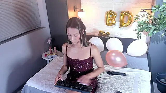 Georgina Palacios  online show from April 14, 2026, 3:44 am