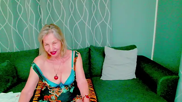 Snapshot of adeleadison chatting on September 12, 2025, 3:06 am adeleadison online show from September 12, 2025, 3:06 am