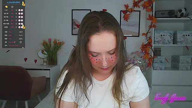 Snapshot of EmilyxxGraces chatting on March 8, 2025, 3:17 am EmilyxxGraces online show from March 8, 2025, 3:17 am