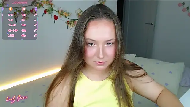 Snapshot of EmilyxxGraces chatting on July 28, 2026, 8:12 pm EmilyxxGraces online show from July 28, 2026, 8:12 pm