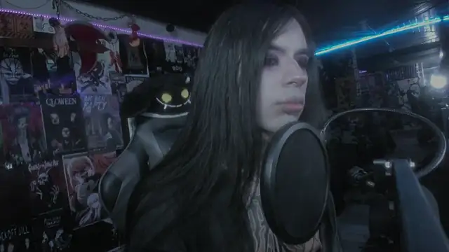 Snapshot of rotten_dreams chatting on March 7, 2025, 6:11 pm rotten dreams online show from March 7, 2025, 6:11 pm