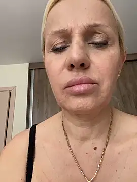DeboraXporn online show from May 10, 2026, 6:28 am