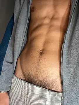 Snapshot of Hamza-Maroki chatting on December 20, 2025, 10:23 pm Hamza-Maroki online show from December 20, 2025, 10:23 pm