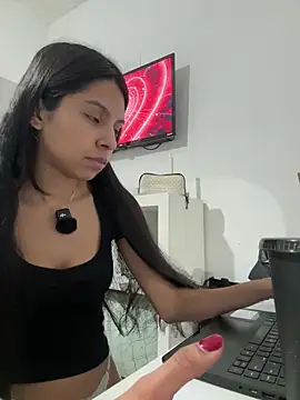 Valeedoll online show from February 13, 2026, 4:23 am