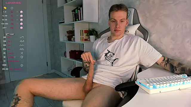 jaffersonlouis online show from March 18, 2025, 2:17 pm