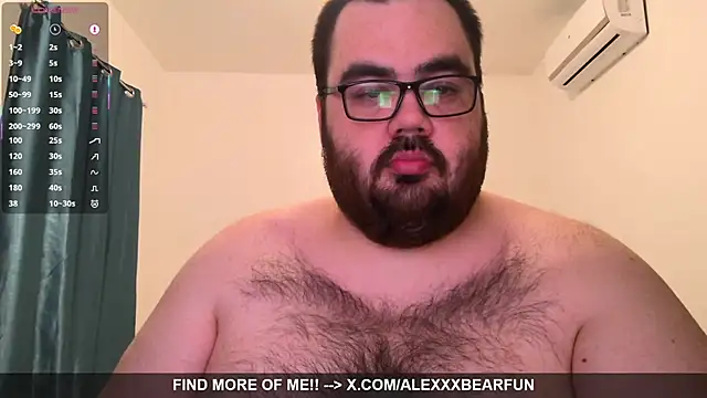 Snapshot of alexxxbear chatting on February 12, 2026, 12:21 am alexxxbear online show from February 12, 2026, 12:21 am