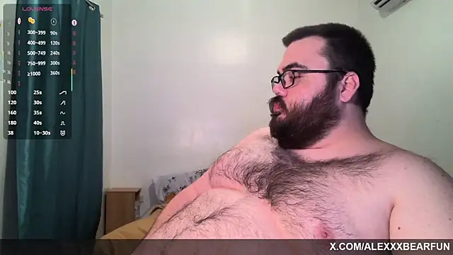 Snapshot of alexxxbear chatting on May 8, 2026, 5:33 am alexxxbear online show from May 8, 2026, 5:33 am