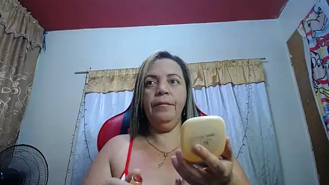 Snapshot of alina_maturehot chatting on September 29, 2025, 7:26 am alina maturehot online show from September 29, 2025, 7:26 am