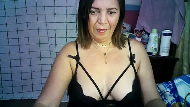 Snapshot of alina_maturehot chatting on March 22, 2025, 4:14 am alina maturehot online show from March 22, 2025, 4:14 am