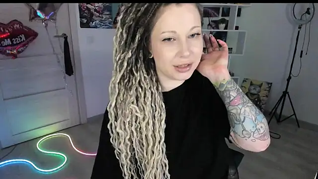 HoneySallyMoore online show from March 6, 2026, 7:09 pm