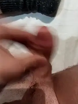 Snapshot of jojolecochon1 chatting on February 27, 2025, 4:43 pm jojolecochon1 online show from February 27, 2025, 4:43 pm