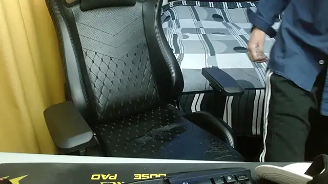 duo peludoo online show from March 25, 2026, 8:41 pm