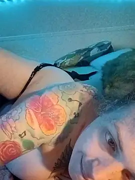 favoritestepsis online show from September 19, 2025, 1:20 am