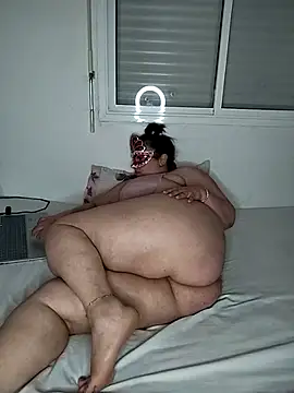 salma11125 online show from March 10, 2025, 10:45 pm