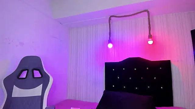 Snapshot of nicky_angel1 chatting on October 16, 2025, 6:38 pm nicky angel1 online show from October 16, 2025, 6:38 pm