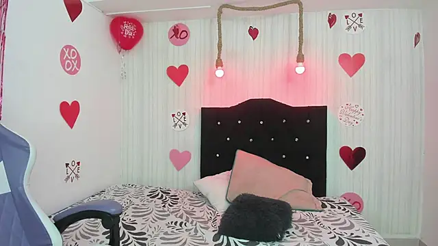 nicky angel1 online show from February 13, 2026, 6:52 pm