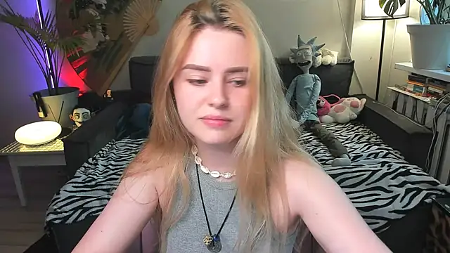 Snapshot of Alexa_Pirs chatting on June 21, 2026, 4:24 pm Alexa Pirs online show from June 21, 2026, 4:24 pm