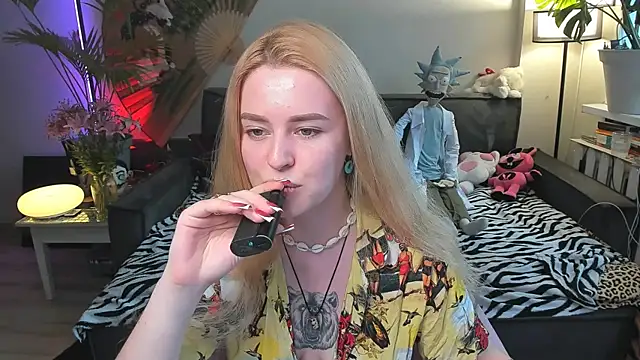 Snapshot of Alexa_Pirs chatting on July 17, 2026, 2:47 pm Alexa Pirs online show from July 17, 2026, 2:47 pm