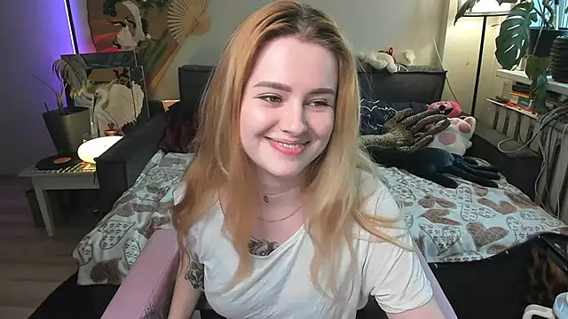 Snapshot of Alexa_Pirs chatting on April 25, 2026, 2:14 pm Alexa Pirs online show from April 25, 2026, 2:14 pm