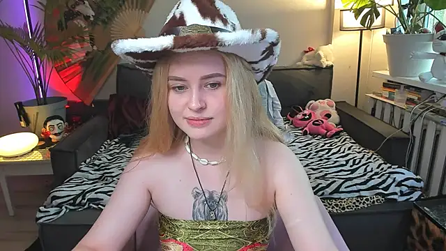 Snapshot of Alexa_Pirs chatting on July 8, 2026, 2:18 pm Alexa Pirs online show from July 8, 2026, 2:18 pm