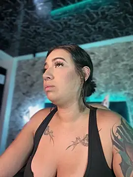 Snapshot of Scarlett-LS chatting on November 15, 2025, 4:05 am Scarlett-LS online show from November 15, 2025, 4:05 am