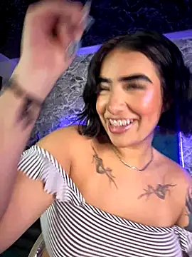 Snapshot of Scarlett-LS chatting on December 4, 2025, 2:10 am Scarlett-LS online show from December 4, 2025, 2:10 am