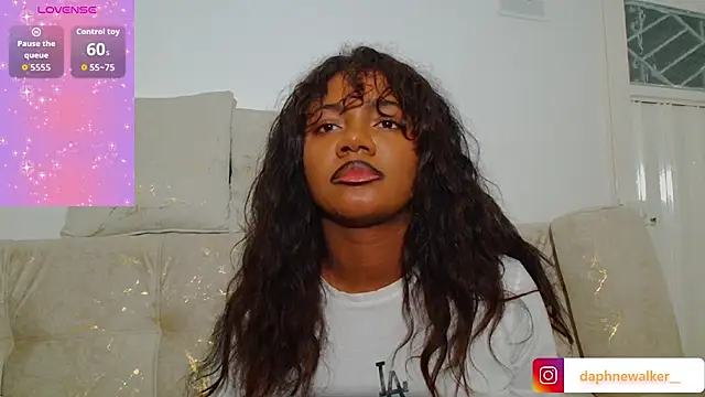 Snapshot of Daphnewalker__ chatting on October 1, 2025, 3:00 am Daphnewalker   online show from October 1, 2025, 3:00 am