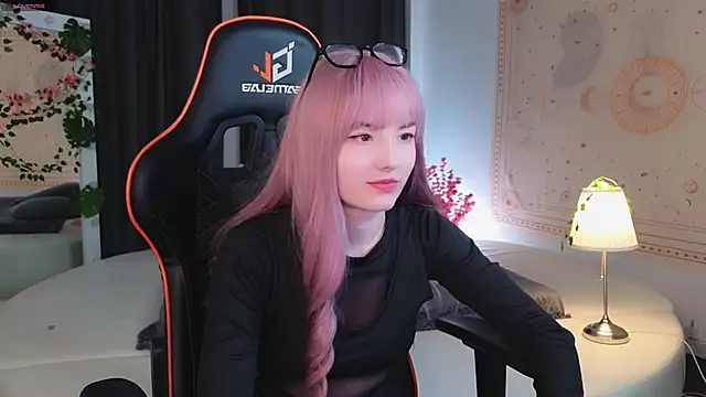 Akemi Sora  online show from February 26, 2025, 5:42 pm