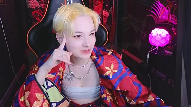 Akemi Sora  online show from March 8, 2025, 4:28 pm