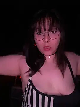 Snapshot of Solo_yoss chatting on October 30, 2025, 6:23 am Solo yoss online show from October 30, 2025, 6:23 am