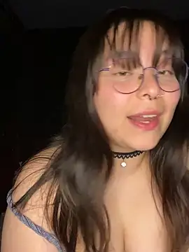 Snapshot of Solo_yoss chatting on November 12, 2025, 6:28 am Solo yoss online show from November 12, 2025, 6:28 am