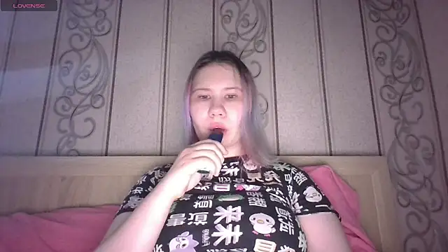 Snapshot of Little_kitsune1707 chatting on September 29, 2025, 1:17 pm Little kitsune1707 online show from September 29, 2025, 1:17 pm