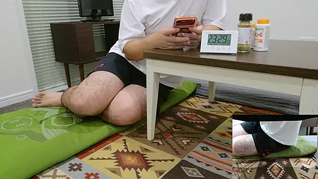 YARASERO-kun online show from October 5, 2025, 2:30 pm