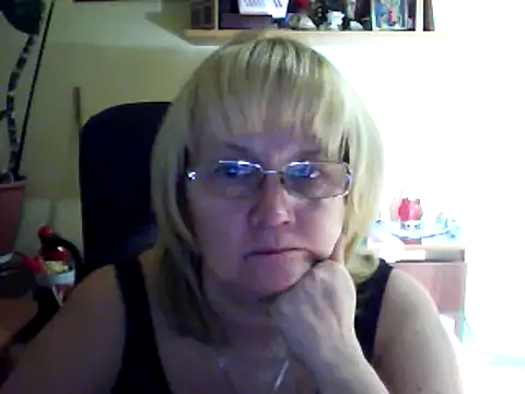 Snapshot of Violet5364 chatting on February 14, 2025, 6:08 pm Violet5364 online show from February 14, 2025, 6:08 pm