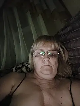 Violet5364 online show from April 16, 2026, 8:53 pm