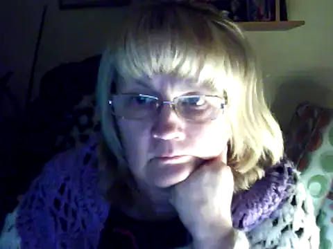 Snapshot of Violet5364 chatting on February 28, 2025, 8:07 pm Violet5364 online show from February 28, 2025, 8:07 pm