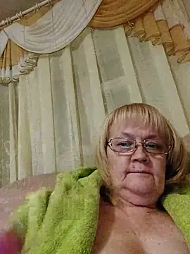 Violet5364 online show from December 18, 2025, 9:40 pm