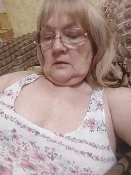 Snapshot of Violet5364 chatting on July 2, 2026, 8:26 pm Violet5364 online show from July 2, 2026, 8:26 pm