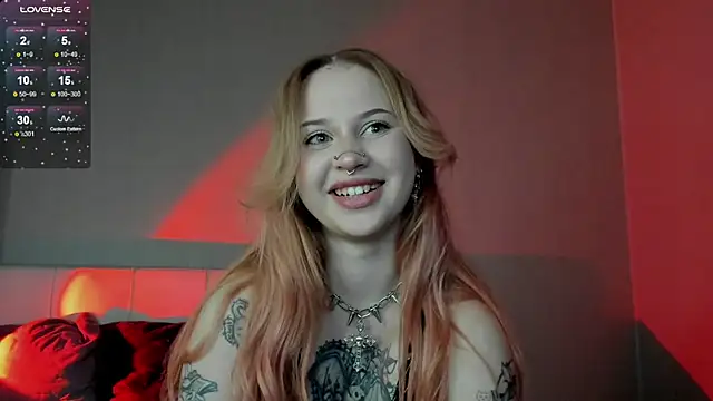 Snapshot of marynixoxo chatting on February 15, 2025, 12:22 pm marynixoxo online show from February 15, 2025, 12:22 pm