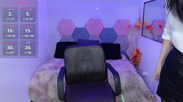 Lana Pearce online show from February 25, 2025, 12:16 pm